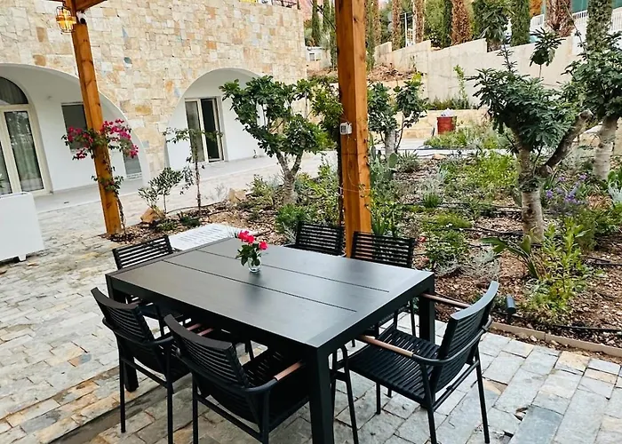 Seaside Garden Retreat-santorini Village Drymades Dhërmi