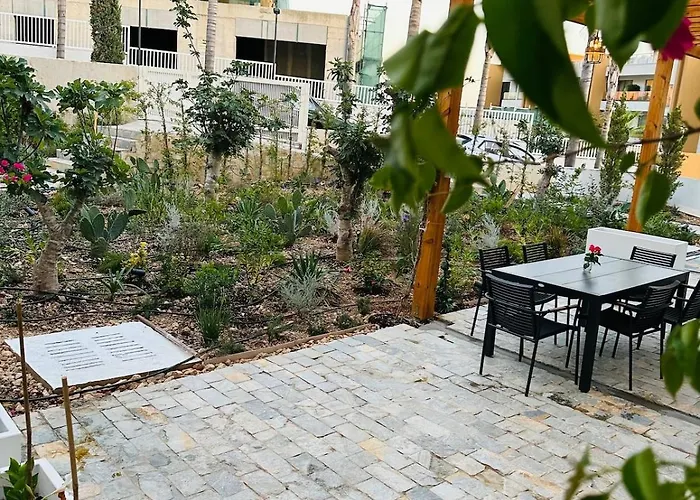 Seaside Garden Retreat-santorini Village Drymades Apartman *