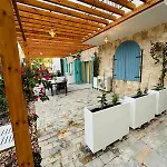 Seaside Garden Retreat-santorini Village Drymades 아파트 Dhërmi