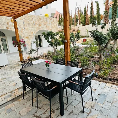 Seaside Garden Retreat-santorini Village Drymades Dhërmi