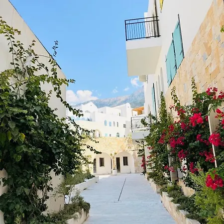 Seaside Garden Retreat-santorini Village Drymades Dhërmi