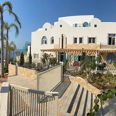 Apartment Seaside Garden Retreat-santorini Village Drymades *